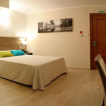 Hotel Avenida Plaza อัลซีรา ภายนอก รูปภาพ