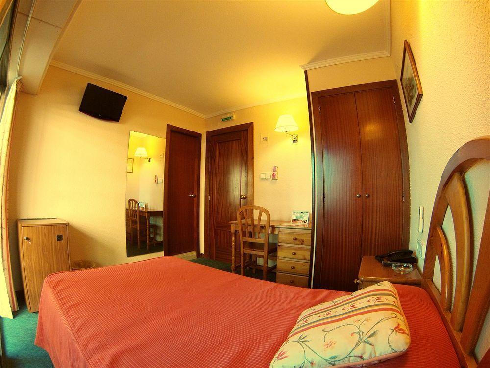 Hotel Avenida Plaza อัลซีรา ภายนอก รูปภาพ